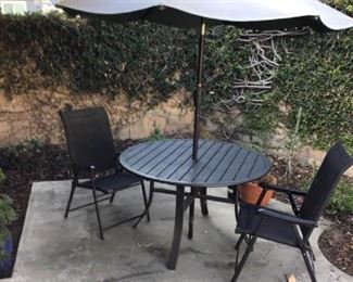 2 Folding Chairs Black Slated Aluminum Table with Heavy Duty Hunter Green Umbrella https://ctbids.com/#!/description/share/278131