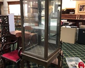 Tall Tabletop Showcase