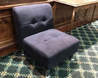 Mid Century Modern Style Chair