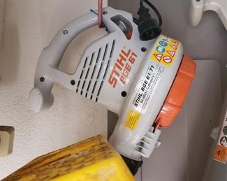 Well it says "Stihl", but that does not mean that I know what it is. Maybe a haircutter for an ape?