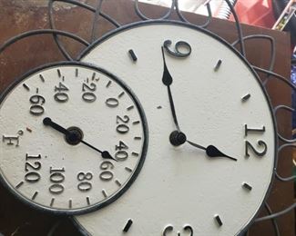 Clockometer? That's my best guess. I don't think that is a word. Just like "Irregardless". It's not a word. Please do not use this non-word at my sale. I will have you arrested.