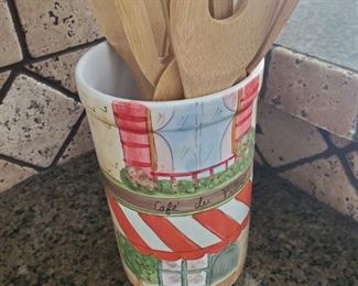 You don't have to store your kitchen utensils in here, but you can if you want to.