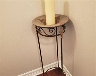 I do not know why the hell I put a candle in here. No you may not have the candle.