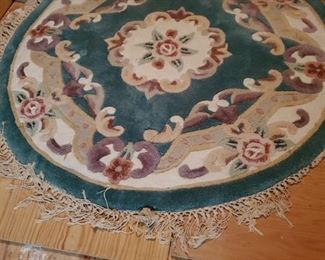 Round Rug. Red Rum.