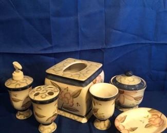 Beautiful Home Interior Seven Piece Flower Bathroom Set