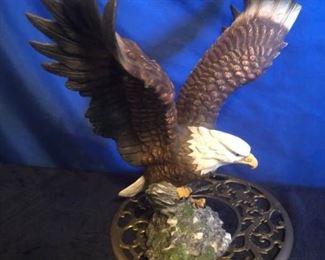 Majestic Eagle Statue