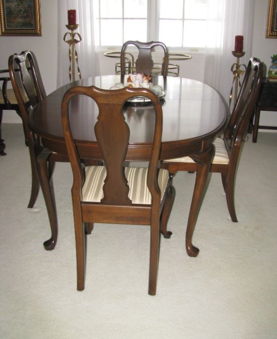 Ethan Allen dining table/chairs