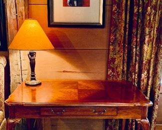 Ladies writing desk, cabriole legs, one drawer
