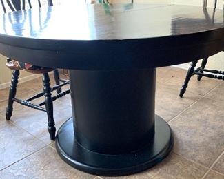 Country Black & Maple Table w/4 Chairs 29in H x 48in Diameter