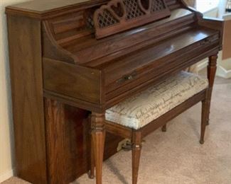 Kimball Upright Console Piano 41x58x25 HxWxD