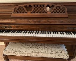 Kimball Upright Console Piano 41x58x25 HxWxD