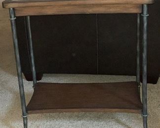 Leaf Pattern Travertine Top End Table 26x24x14in HxWxD
