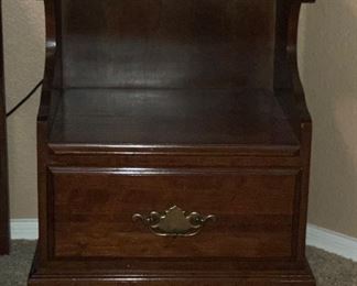 Vintage Nightstand 26x20x14in HxWxD