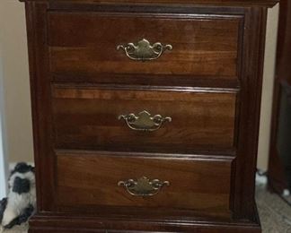 Vintage 3 Drawer Nightstand 26x22x16in HxWxD