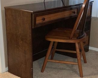 2-Tone Student/Compact Desk & Chair 29.5x47.5x16in HxWxD