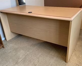 National Arrowood Natural Desk 29x60x30in HxWxD