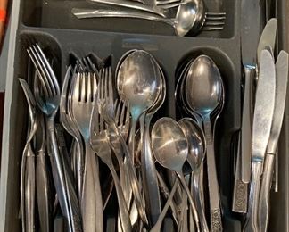 Flatware Set