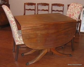 Dropside Dining Table, opens out 