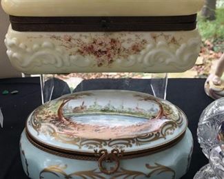 Decorative Pottery & Ceramics:

English Royal Doulton Collectibles..
San Francisco Ceramics..
Italian Polychrome painted hare tile by Frantantoni..
Bing and Grondahl Porcelain..
Boehm Porcelain Angels..

