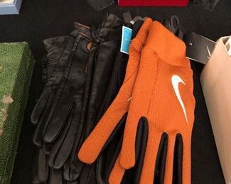 Gloves - NEW