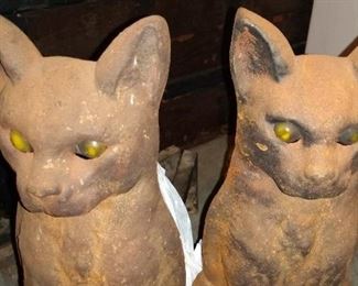 These cast iron cat andirons are so good