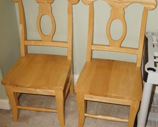 Sweet children's chairs, nice toddler and up size
