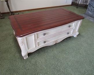 Thomasville coffee Table