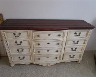 Thomasville Dresser