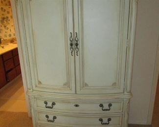 Thomasville Wardrobe