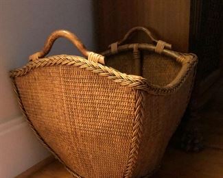 SORRY Family is keeping this item! But there are plenty of beautiful baskets left!