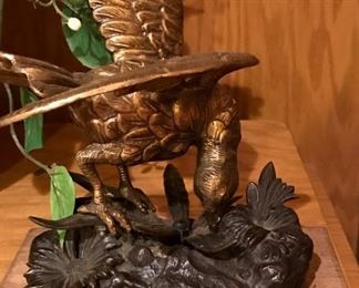 Decorative cast bird "Landing Bird"