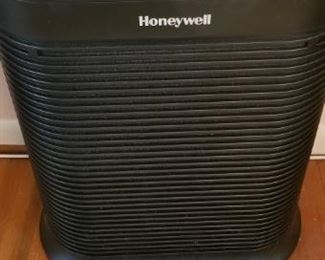 Honeywell HEPA room filter https://ctbids.com/#!/description/share/278797