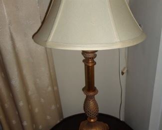 PINEAPPLE LAMP