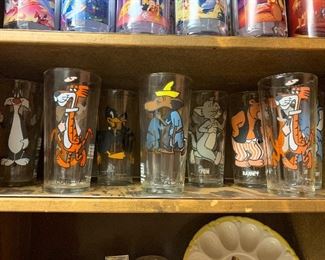 16 of the loony toones 1971 Pepsi glasses