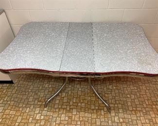 Mid Century chrome Base Formica top dinette kitchen table with leaf!
1950’s