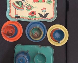 Vintage Ohio art child’s toy tin litho tea set