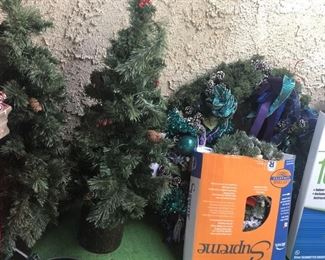 https://www.grasons.com/wp-content/uploads/2019/11/christmas-trees-063269-g5UYfSnV.jpg