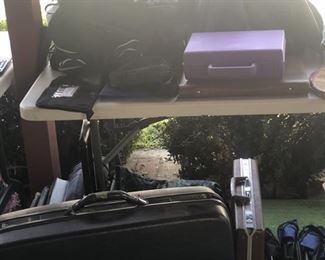 https://www.grasons.com/wp-content/uploads/2019/11/luggage-and-bags-531043-x38IYfkv.jpg