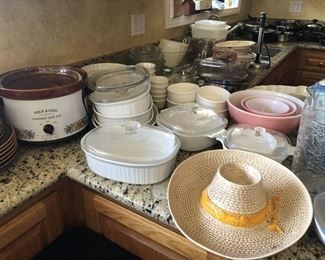 https://www.grasons.com/wp-content/uploads/2019/11/pyrex-and-slow-cookers-330253-p7OHALrI.jpeg