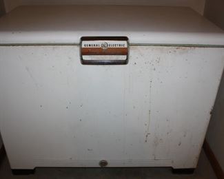 Vintage GE Freezer works Great!