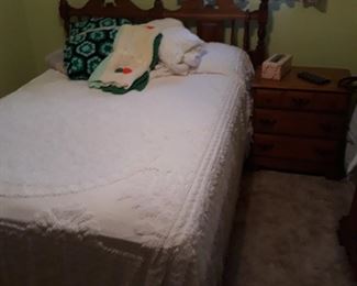 Many chenille blankets , one of bedroom sets, Tell City