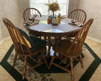 Dinette Set, Area Rug