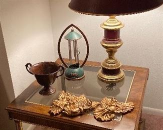 End Table, Lamp, Assorted Decor'