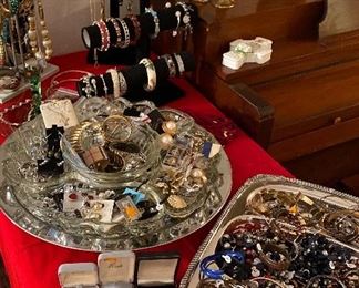 Assorted Jewelry