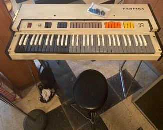 Farfisa Fast Five Portable Electric Organ