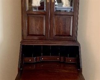 Ethan Allen Chippendale Style Writing Desk with Display Cabinet 