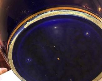 Bottom view of 19th century cobalt blue jardinière with gold accents. 