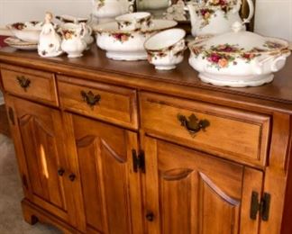 Solid maple Broyhill buffet with lots of storage