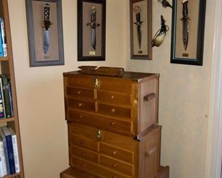 Knife storage cabibets