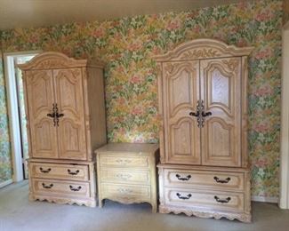 Six piece bedroom set.
